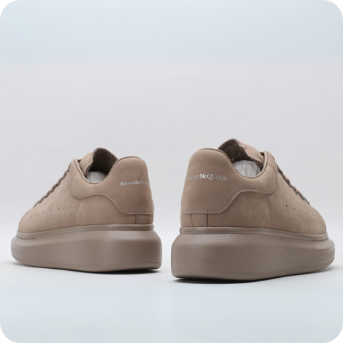 Tênis Alexander McQueen Brown