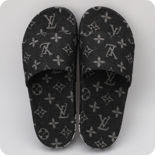 Chinelo LV Slipper Logo Black v2